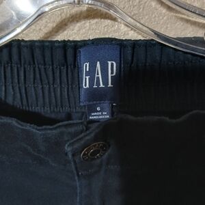 GAP Women's Black Capris